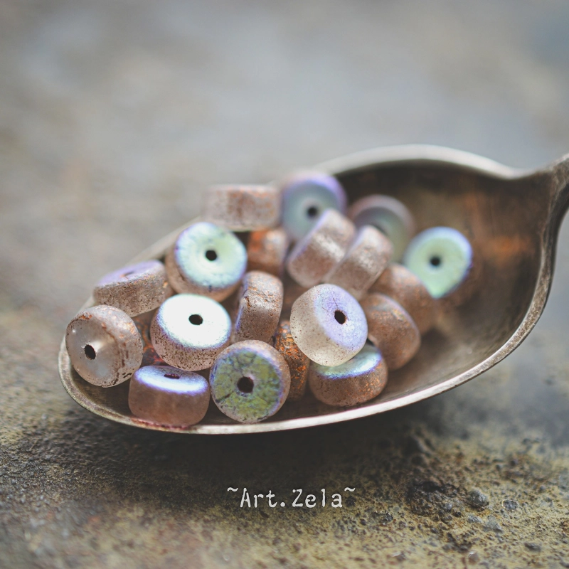 Katsuki heishi transparent 6x3mm X25 Petites perles tchèques gravées