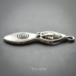 Pendentif déesse fertilité 39x13mm X4 Pendentif métal argenté