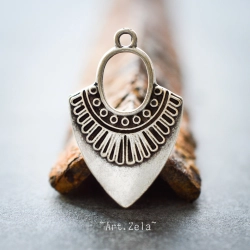 Petits pendentifs style ethnique 31mm X2 Pendentifs métal argenté