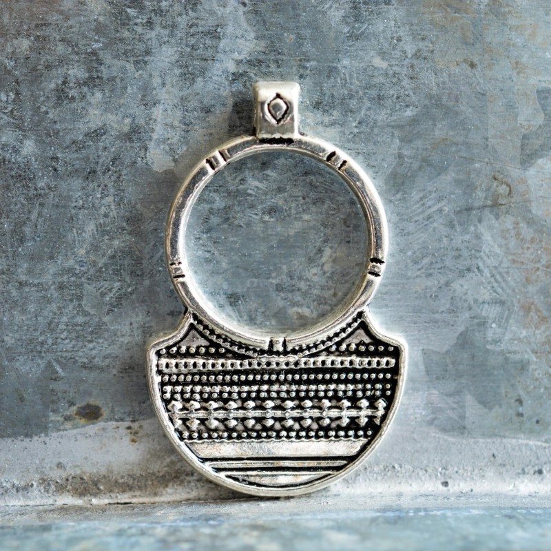 Pendentif rustique style ethnique 36mm X2 Métal argenté