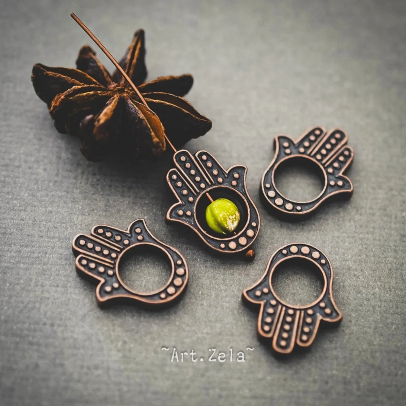 Cadre Hamsa pour perles rondes 20x17mm X4 breloques métal finition cuivré