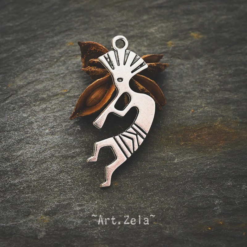 Pendentif Kokopelli 39mm X4 Métal argenté lumineux