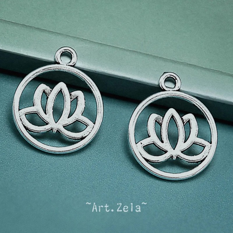 Fleur de lotus 20mm X4 Breloques rondes métal argenté