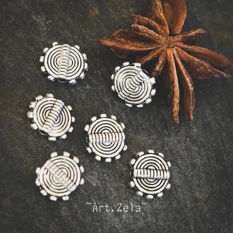 Perles rustiques style ethnique 10mm X 10 Perles métal argenté vieilli