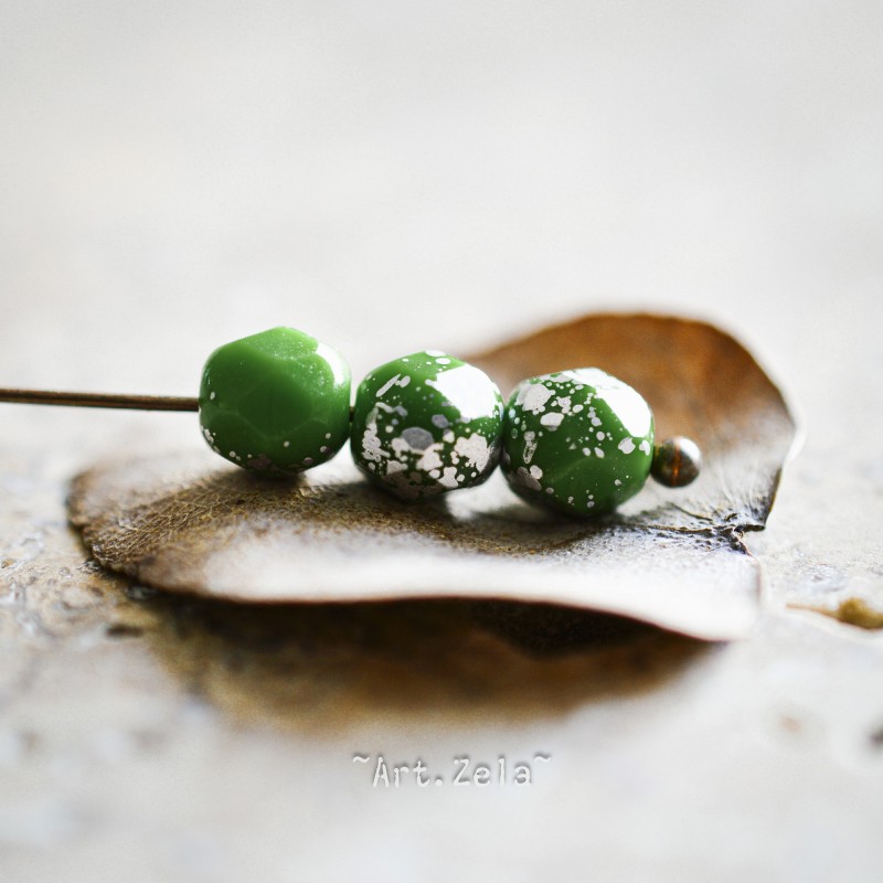 Facettes vert pomme argenté 6mm X25 Perles verre tchèque