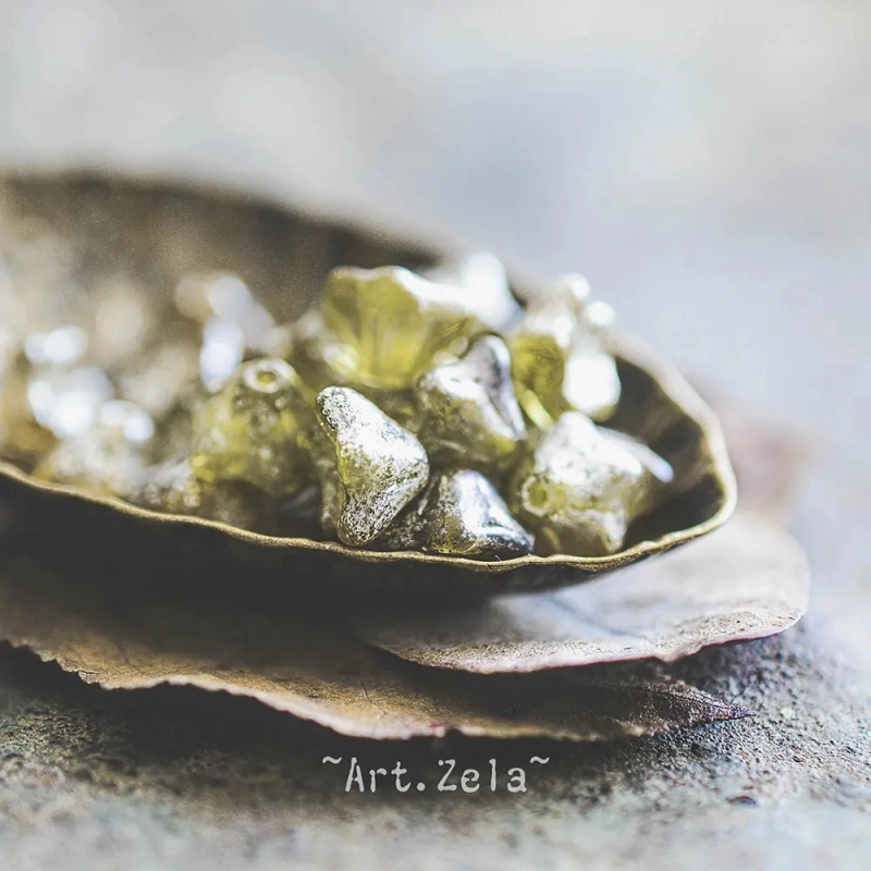 Clochettes topaze clair 8x5mm X22 Perles verre tchèque effet mercure