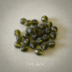 Facettes vert olivine 8mm X15 Perles verre tchèque mat