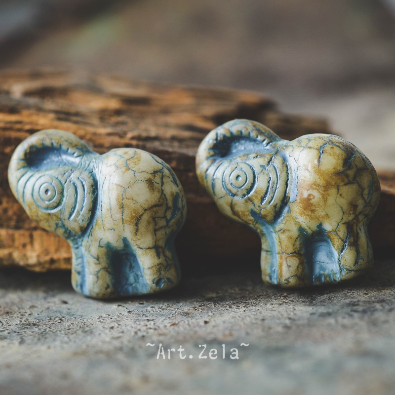 Eléphant Picasso ivoire bleu 21mm  X1  Perle verre tchèque premium