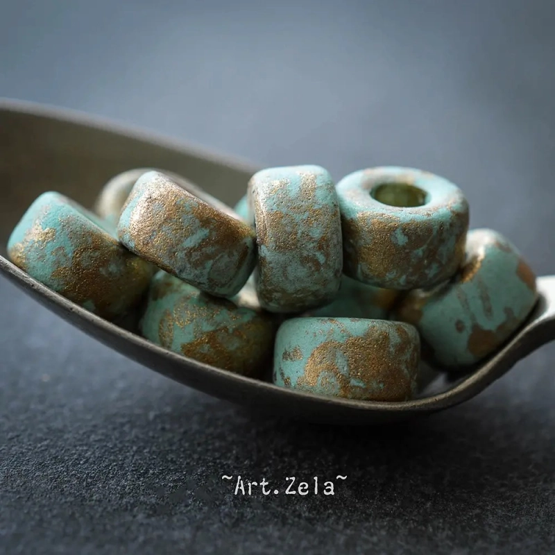 Rondelles menthe clair doré 9mm X16 Perles céramique grecque