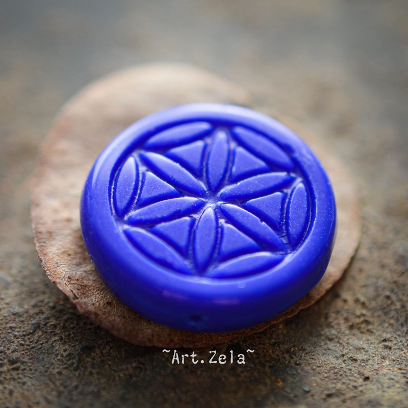 Fleur de vie bleu indigo 19mm X2 Perles focales verre tchèque opaque