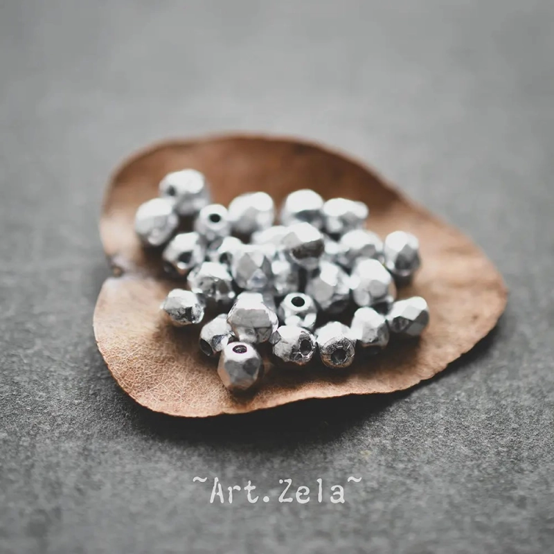 Facettes texturées argenté métallisé 3 à 4mm X40 Perles verre tchèque