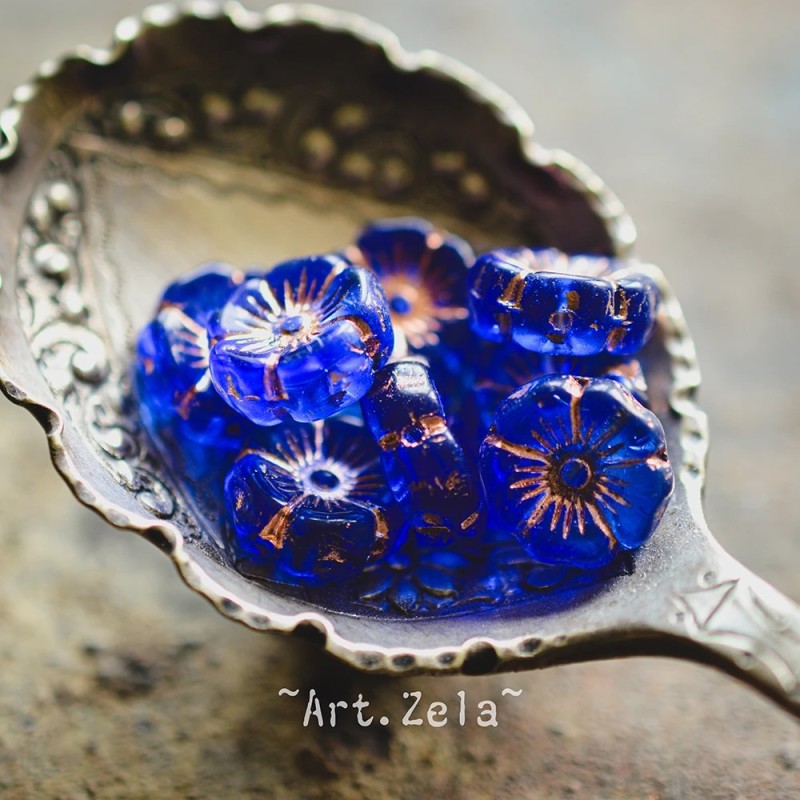 Fleurs hawaïennes bleu cuivre 12mm X6 Perles verre tchèque