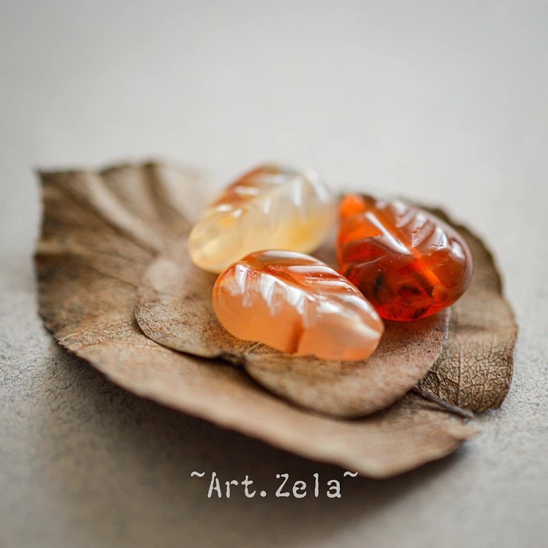 Feuilles sculptées en Agate rouge naturelle 14mm X2 Perles gemmes