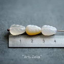 Feuilles sculptées en Agate blanche naturelle 14mm X2 Perles gemmes