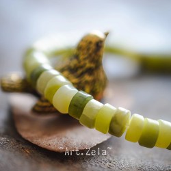 Heishi en Jade Xinyi naturel non teint 6x3mm X30 Perles gemmes