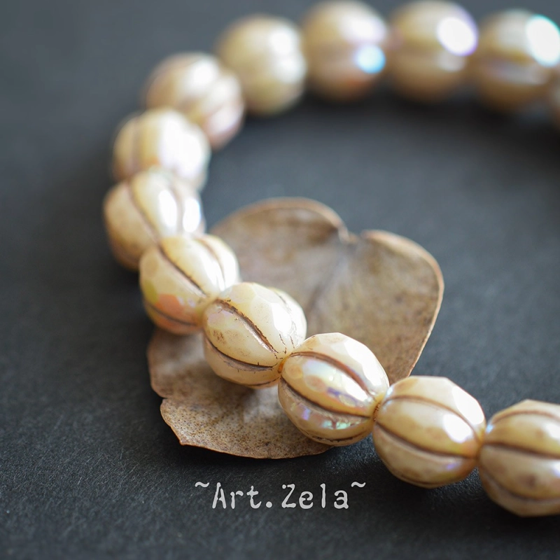 Melons facettés beige 8mm X4 Perles verre tchèque AB premium