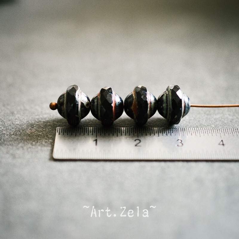 Saturne Picasso noir10x8mm X12 Perles verre tchèque opaque