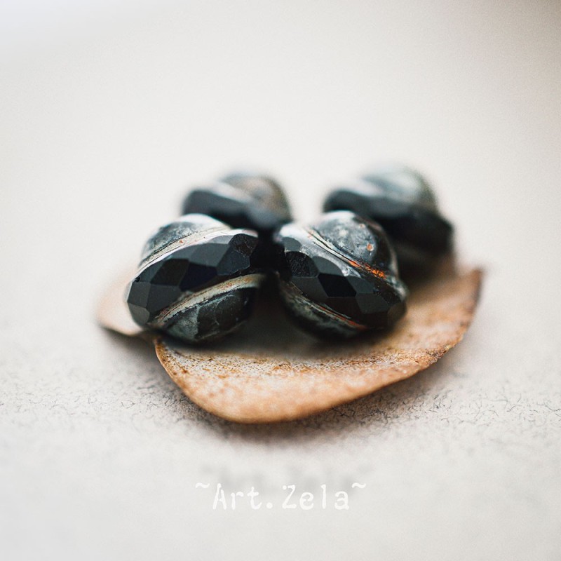 Saturne Picasso noir10x8mm X12 Perles verre tchèque opaque