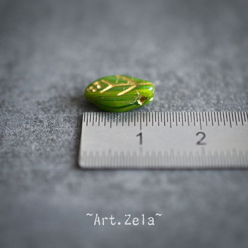 Feuilles vert pomme 12x7mm X25 Perles verre tchèque