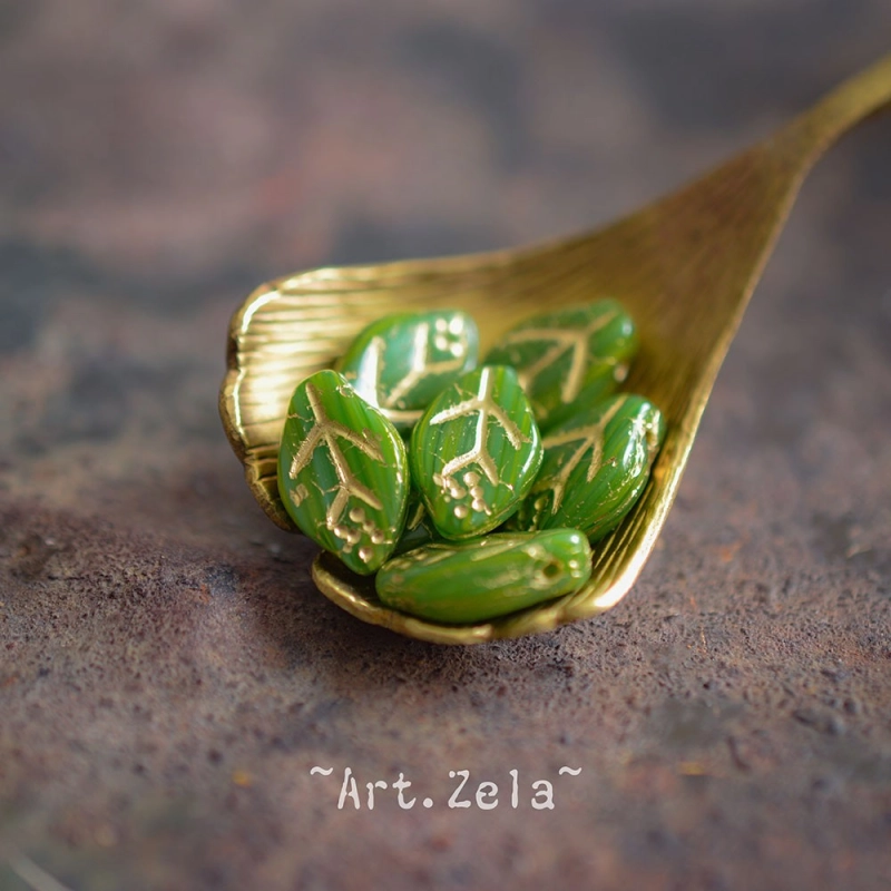 Feuilles vert pomme 12x7mm X25 Perles verre tchèque