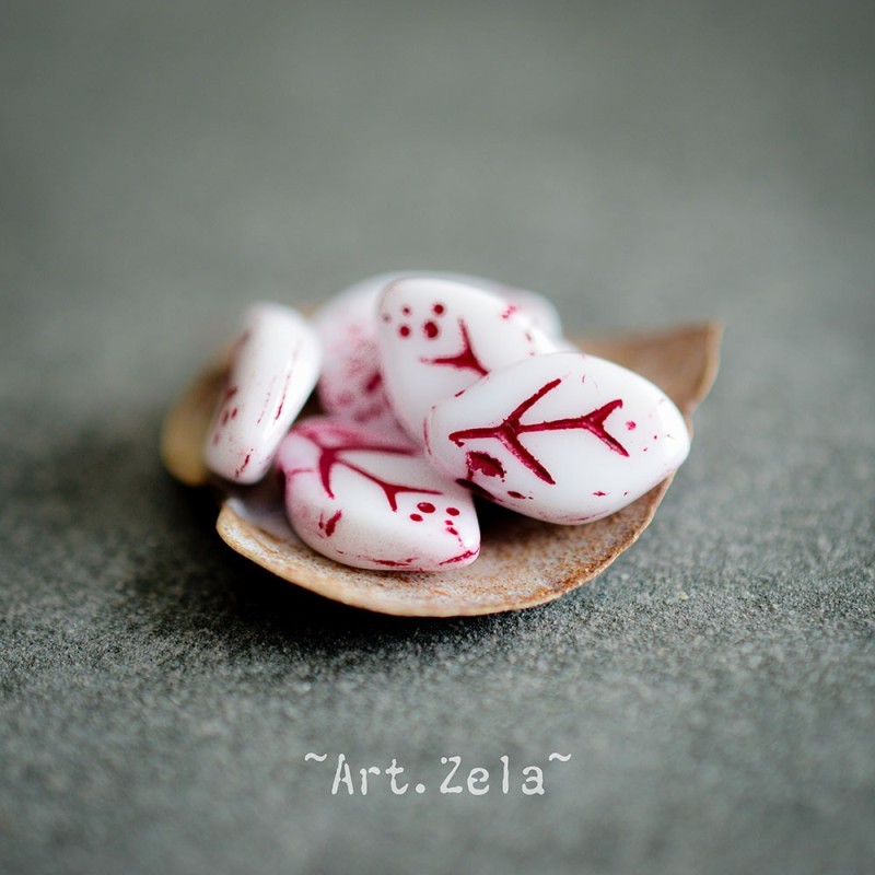 Feuilles blanc rouge turc 12x7mm X25 Perles verre tchèque