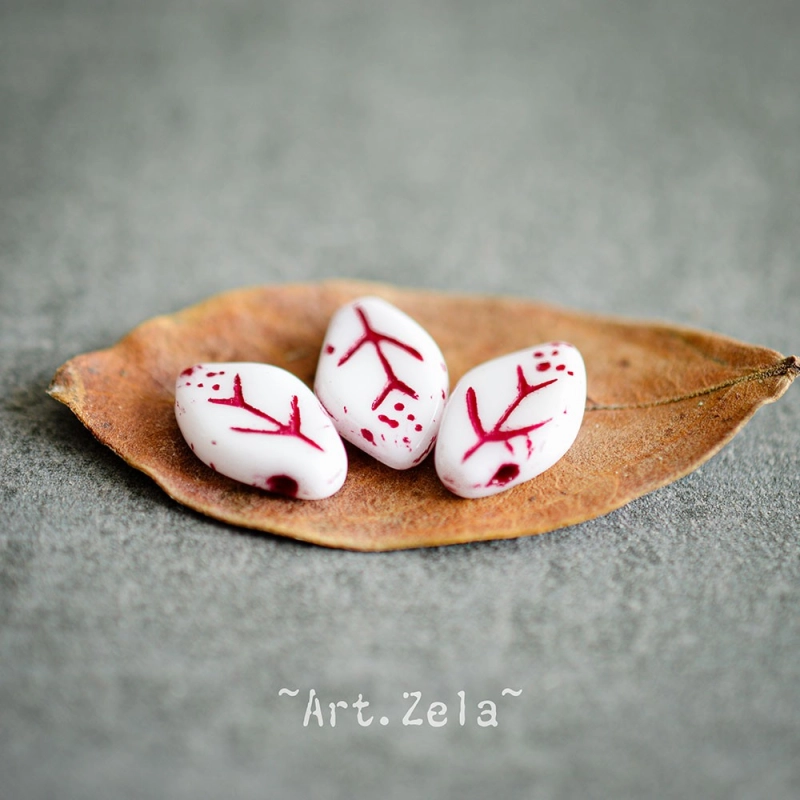 Feuilles blanc rouge turc 12x7mm X25 Perles verre tchèque