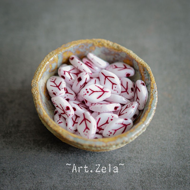 Feuilles blanc rouge turc 12x7mm X25 Perles verre tchèque