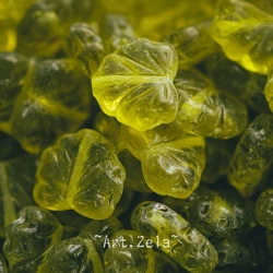 Feuilles rustiques vert-jaune  13x11mm X12 Perles verre tchèque transparent