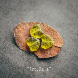Feuilles rustiques vert-jaune  13x11mm X10 Perles verre tchèque transparent
