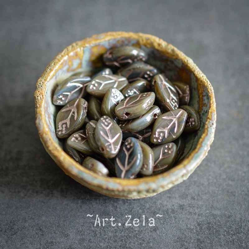Feuilles tons gris bleu vert 12x7mm X25 Perles verre tchèque