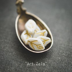 Feuilles blanc doré 12x7mm X25 Perles verre tchèque opaque