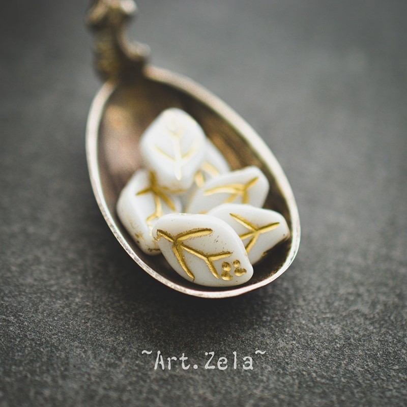 Feuilles blanc doré 12x7mm X25 Perles verre tchèque opaque