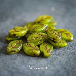 Feuilles vert chartreuse cuivre 12x7mm X25 Perles verre tchèque