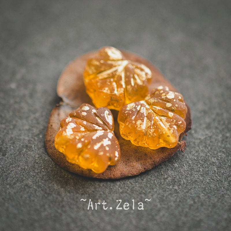 Feuilles orange doré 13x11mm X10 Perles verre tchèque dépoli
