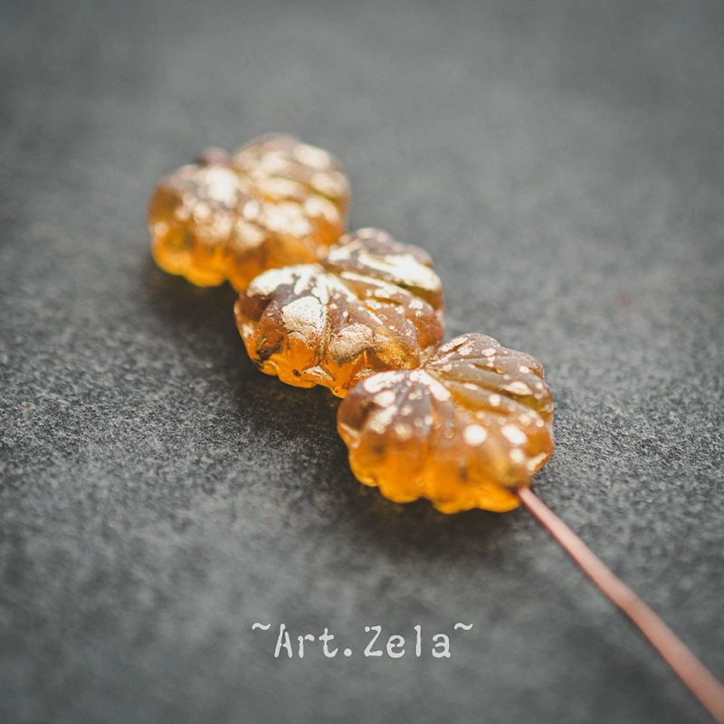 Feuilles orange doré 13x11mm X10 Perles verre tchèque dépoli