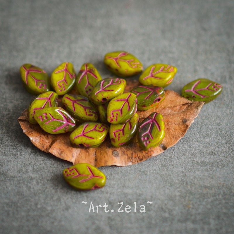 Feuilles vert chartreuse bordeaux 12x7mm X25 Perles verre tchèque