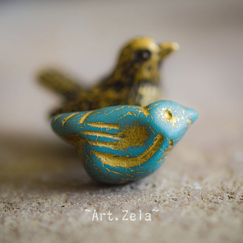 Oiseau mat vert doré 22mm X1 Perle verre tchèque opaque