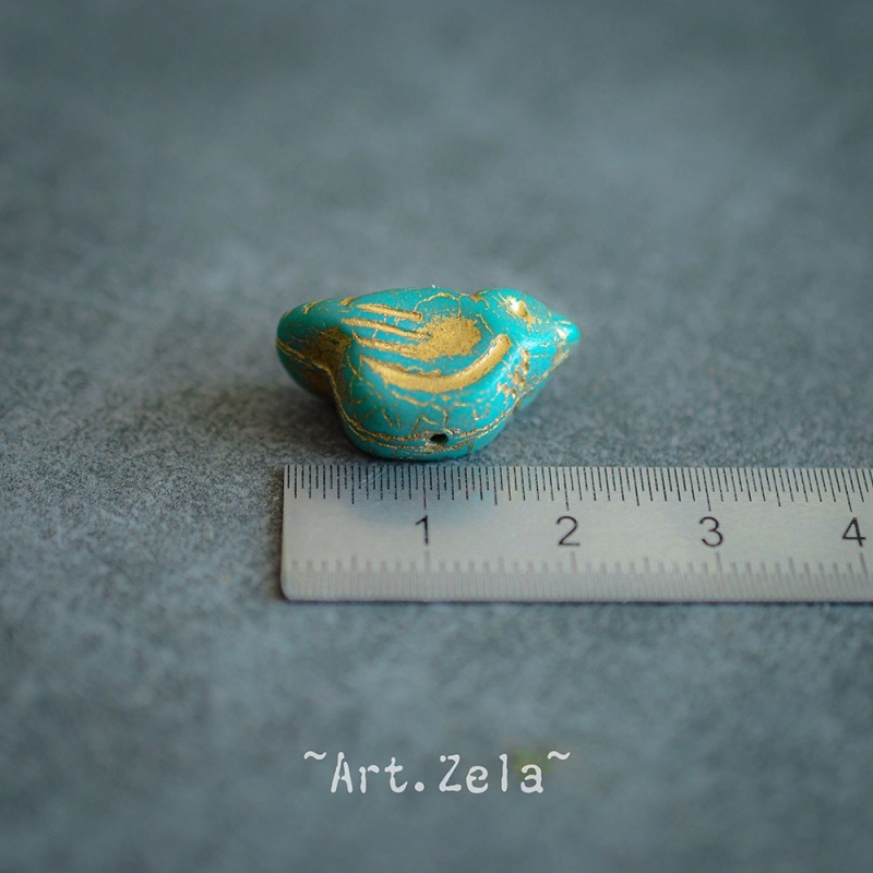 Oiseau mat vert doré 22mm X1 Perle verre tchèque opaque