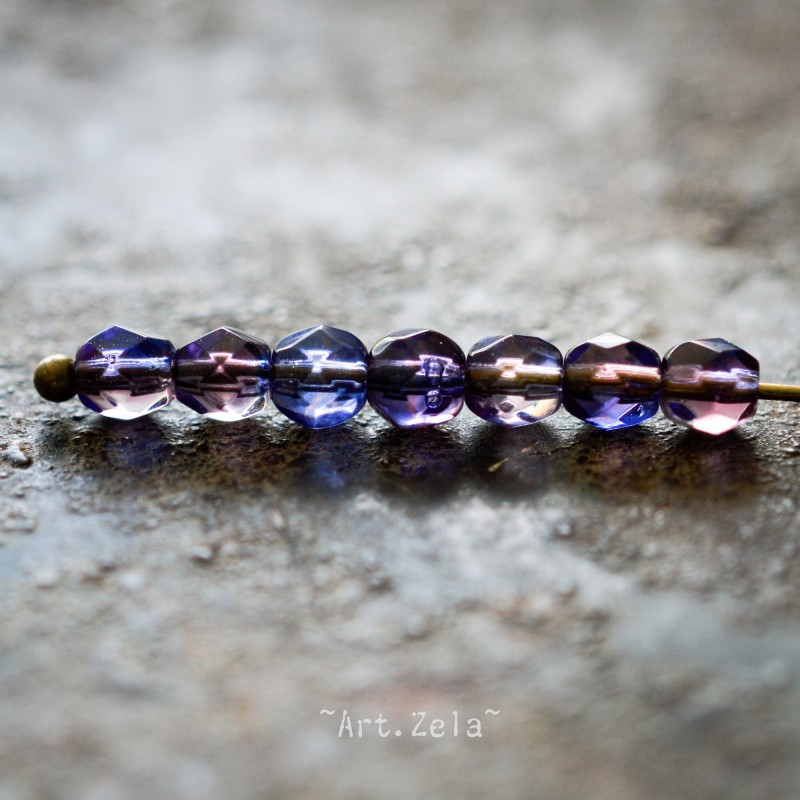 Facettes bleu et violet 4mm X50 Perles verre tchèque poli au feu