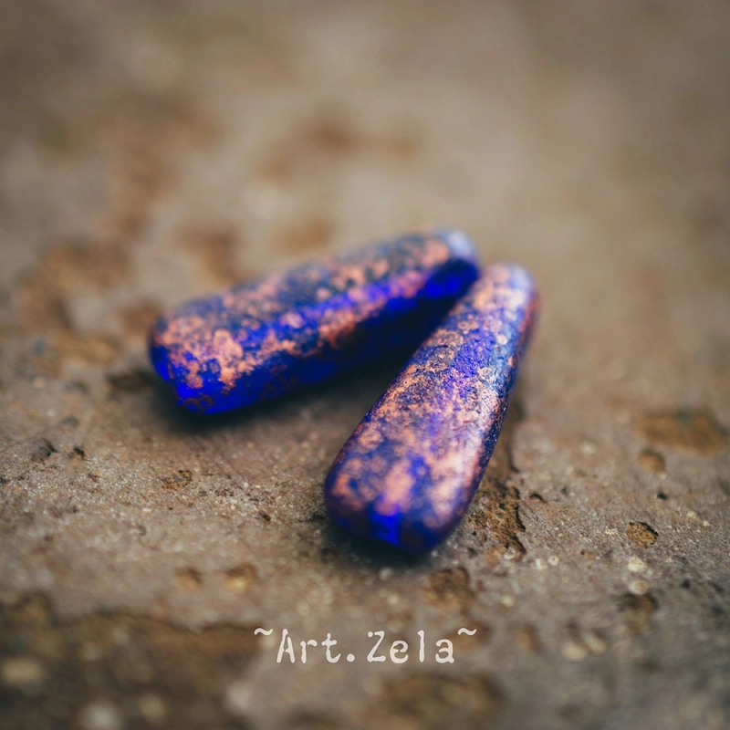 Gouttes rectangles bleu indigo cuivre 17x6mm X8 Perles verre tchèque
