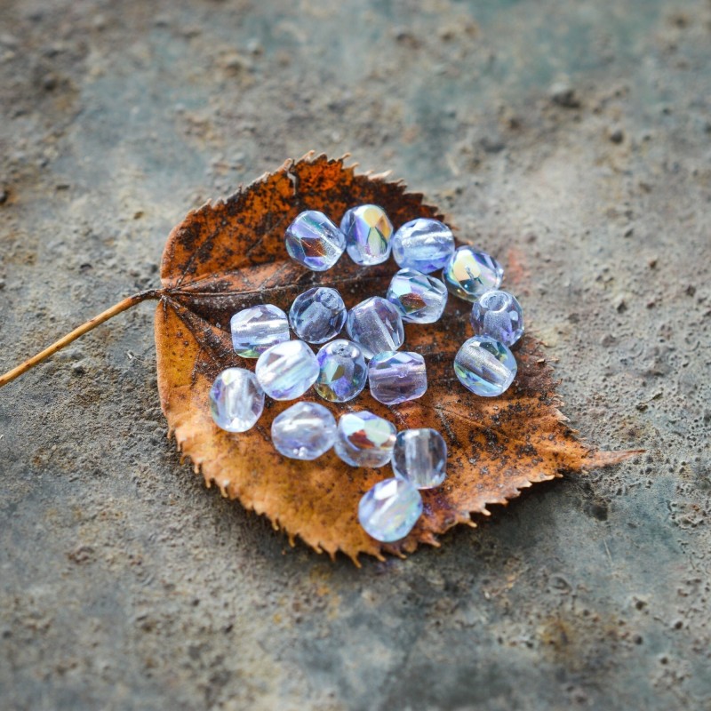 Perles facettes bleuet irisé 4mm X46 Perles verre tchèque