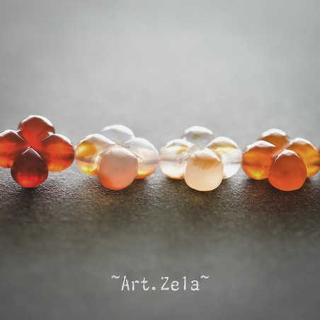Fleur trèfle 13 mm  X1 Perle gemme Cornaline naturelle
