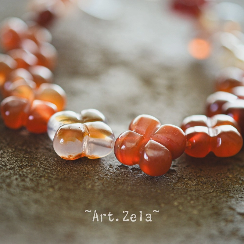 Fleur trèfle 13 mm  X1 Perle gemme Cornaline naturelle