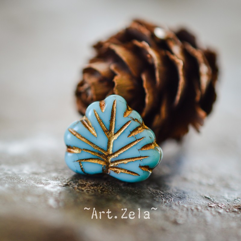 Feuilles érable bleu ciel bronze 13mm X4 Perles verre tchèque opaque