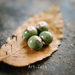 Perles céramique émaillée vert - brun 8mm X15 Perles artisanales