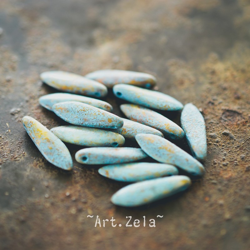 Daggers bleu terreux 16x5mm X15 Perles verre tchèque mat opaque
